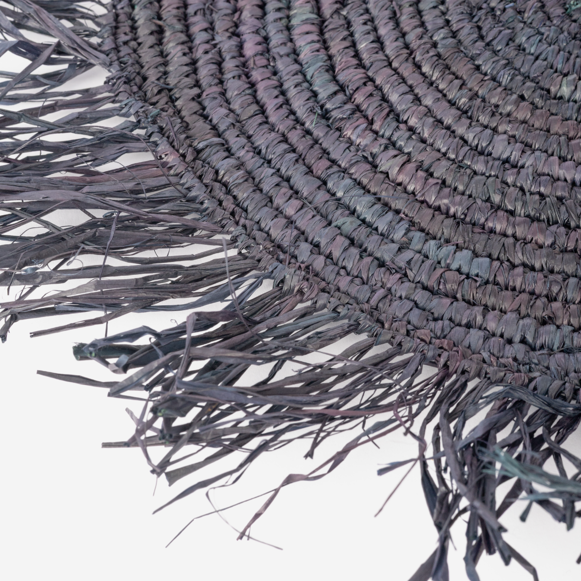 Raffia Placemat With Frill - Dark