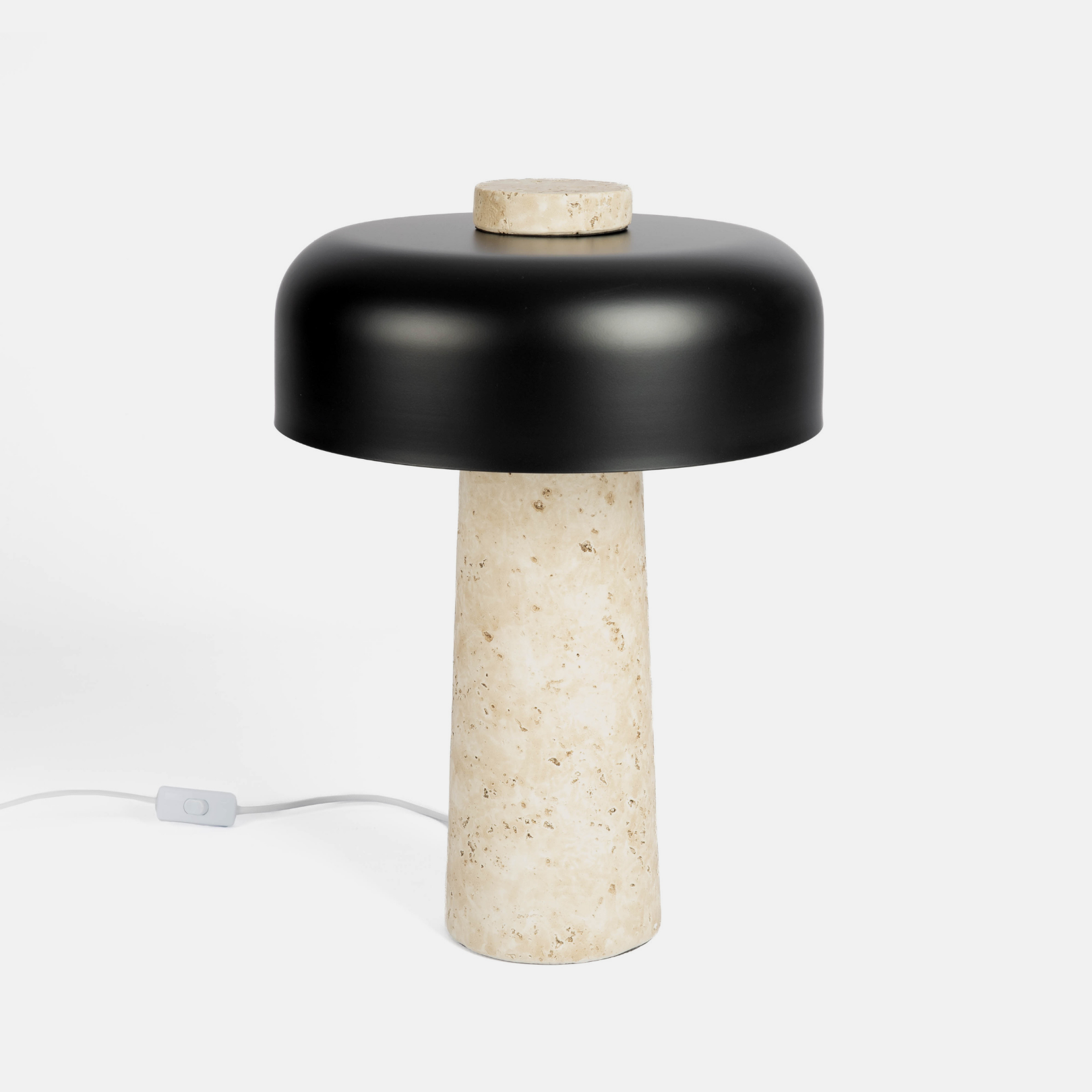 Kyro Lamp