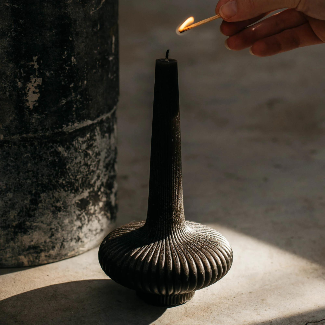 Sculpted Vase Candle - Charcoal