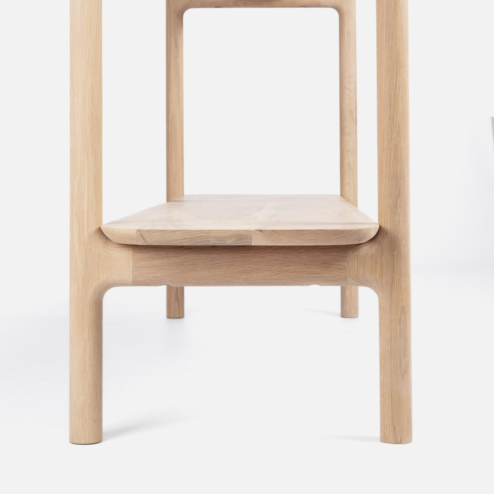 Akari Server - Solid Oak