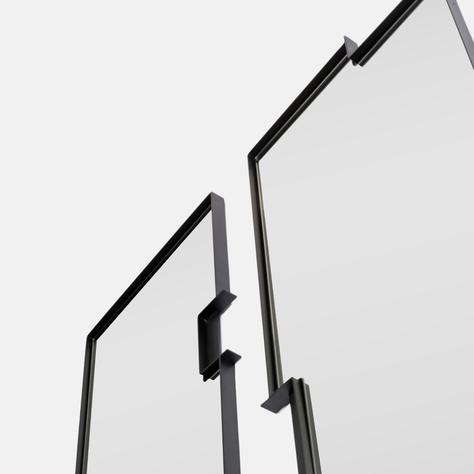 Echo Abstract Mirror Set