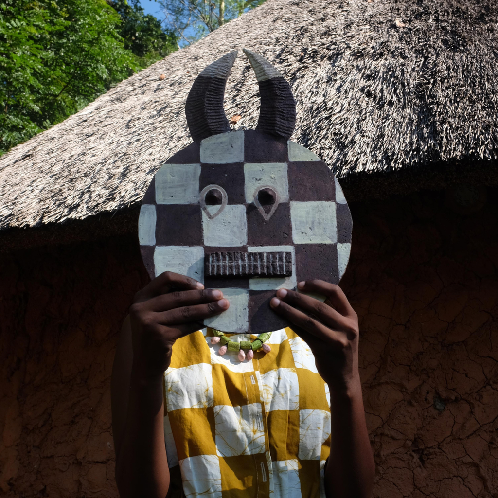 African Mask - Eland | Choc & White