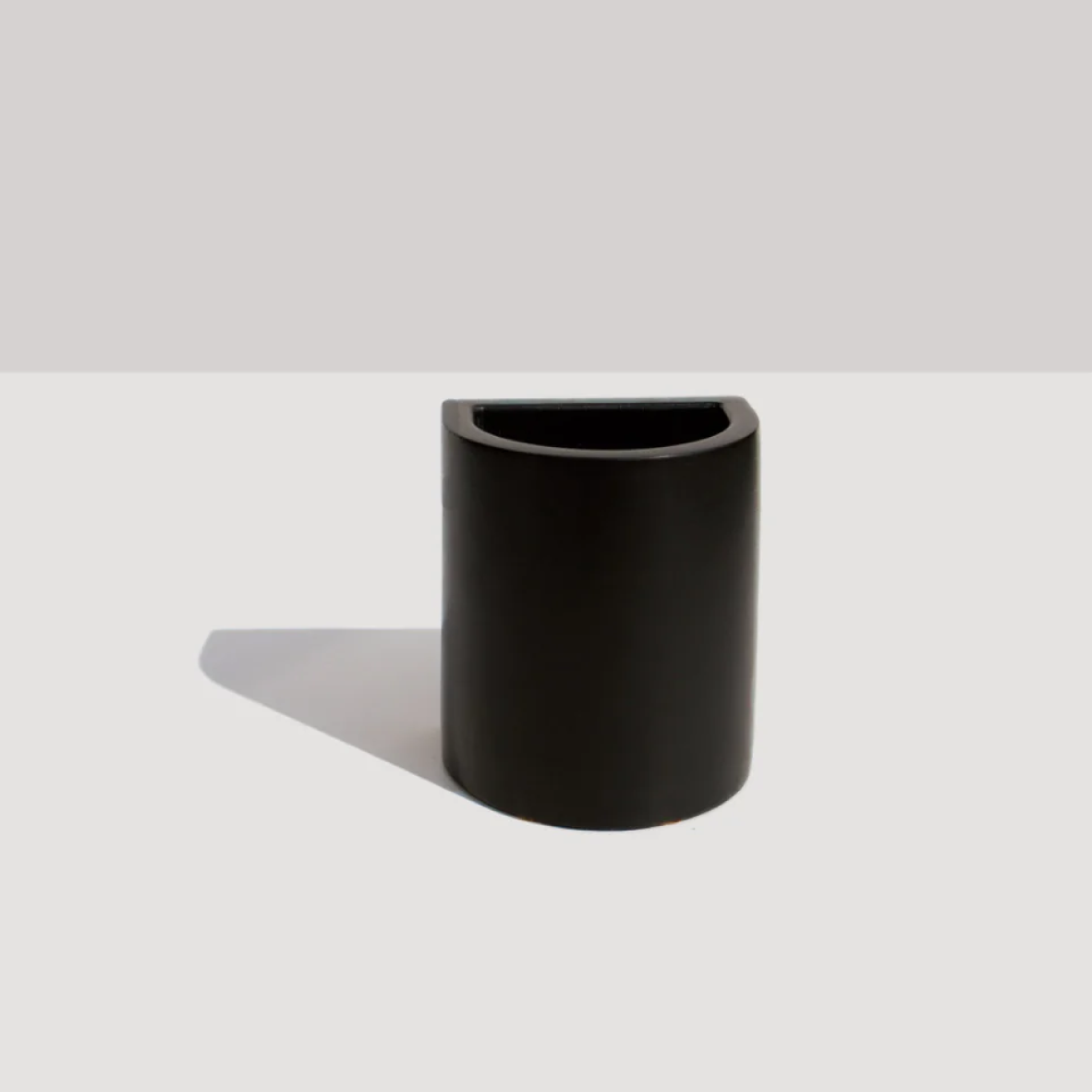 The Arc Holder - Black