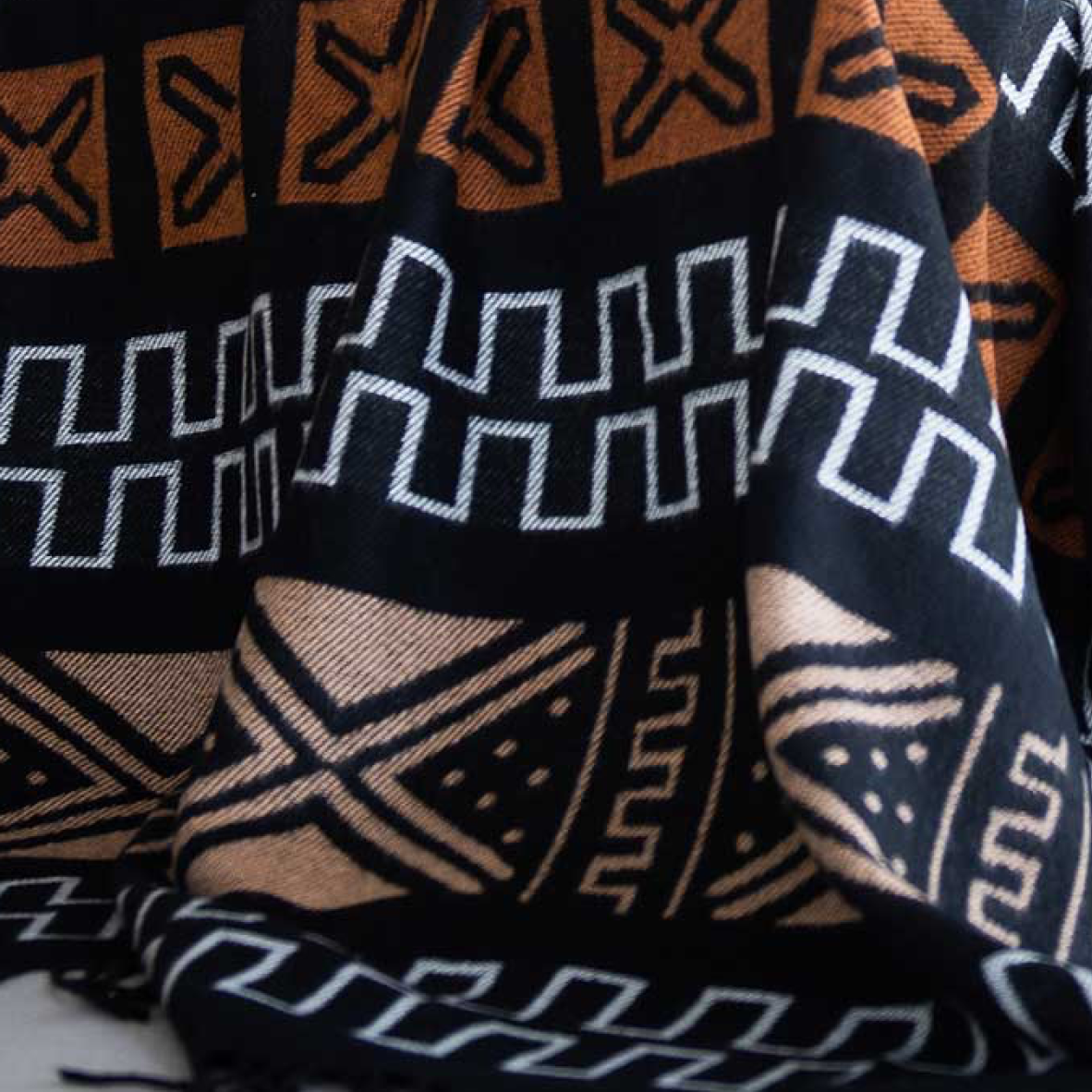 Amanda Mud Cloth Throw - Black & Natural