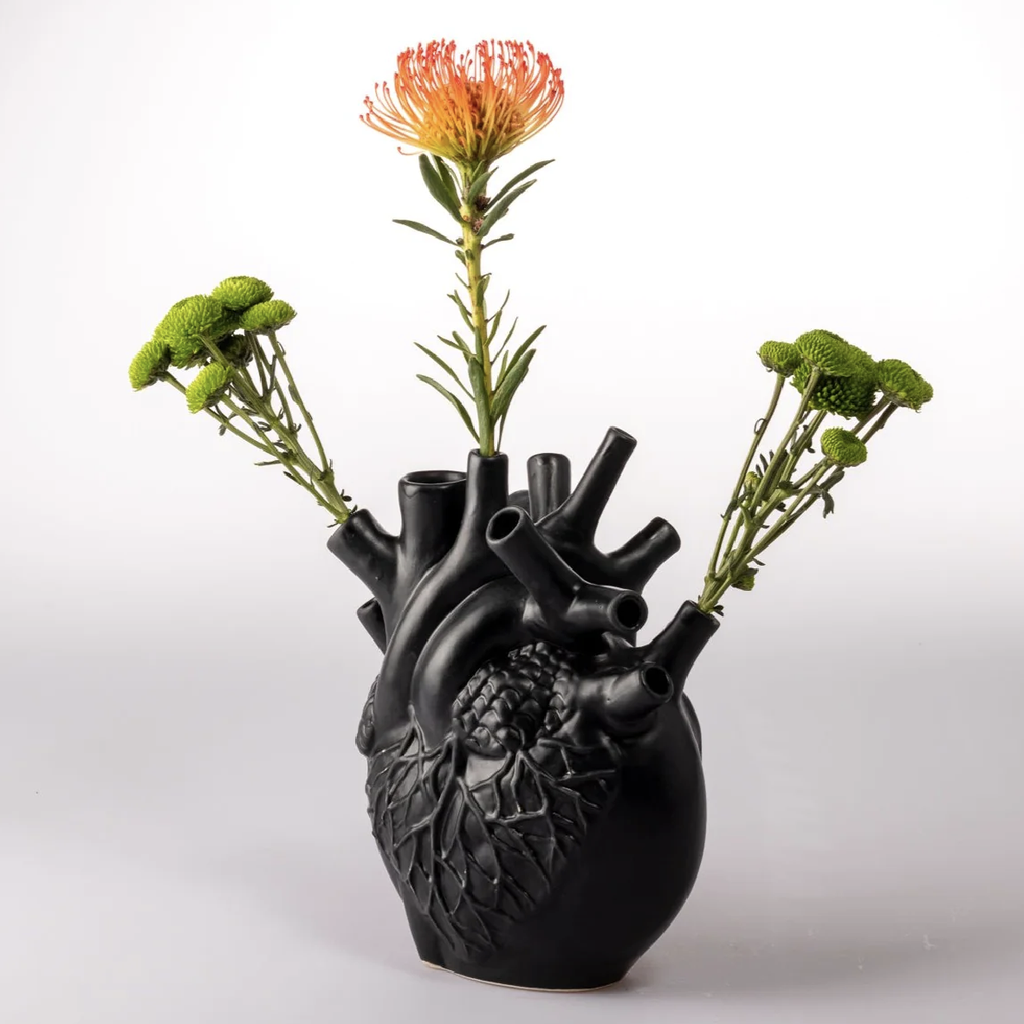 Pumping Heart Vase Medium - Black