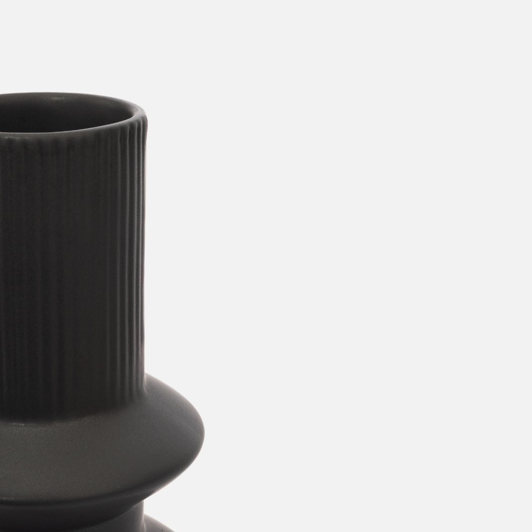 Saturn Vase - Black