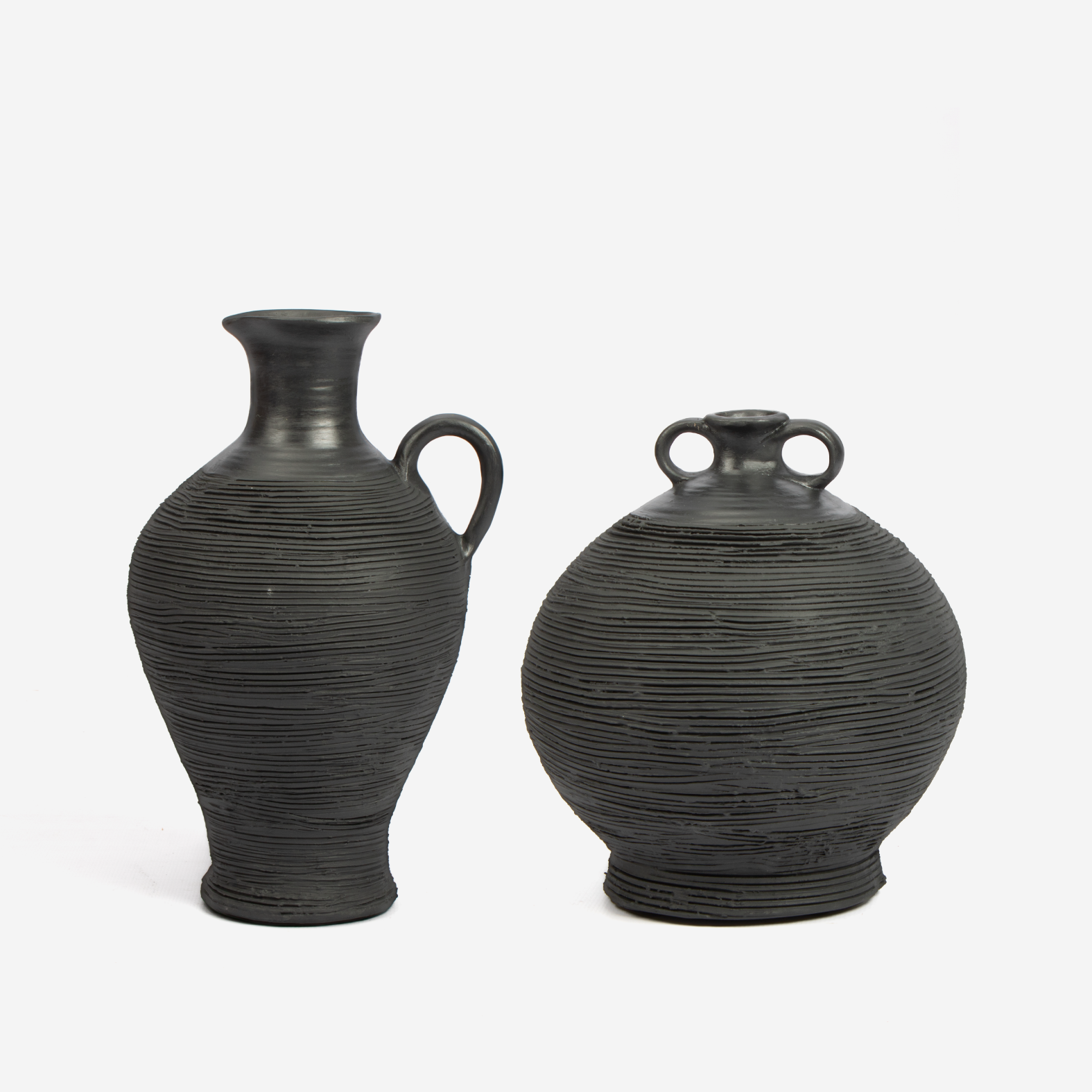 Beehive Jug - Black