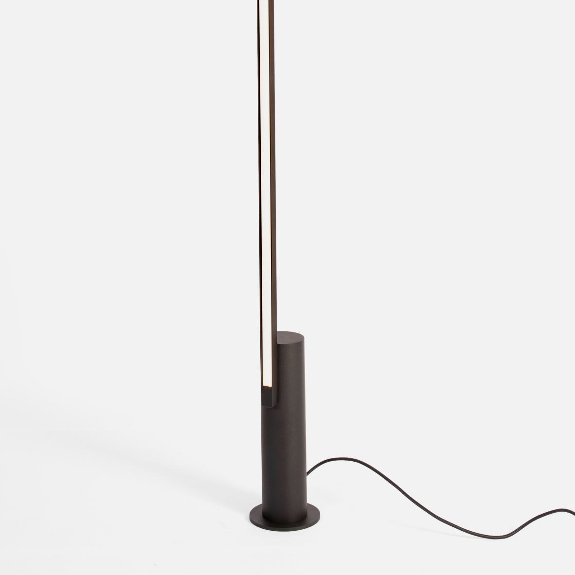 Marix LED Standing Lamp