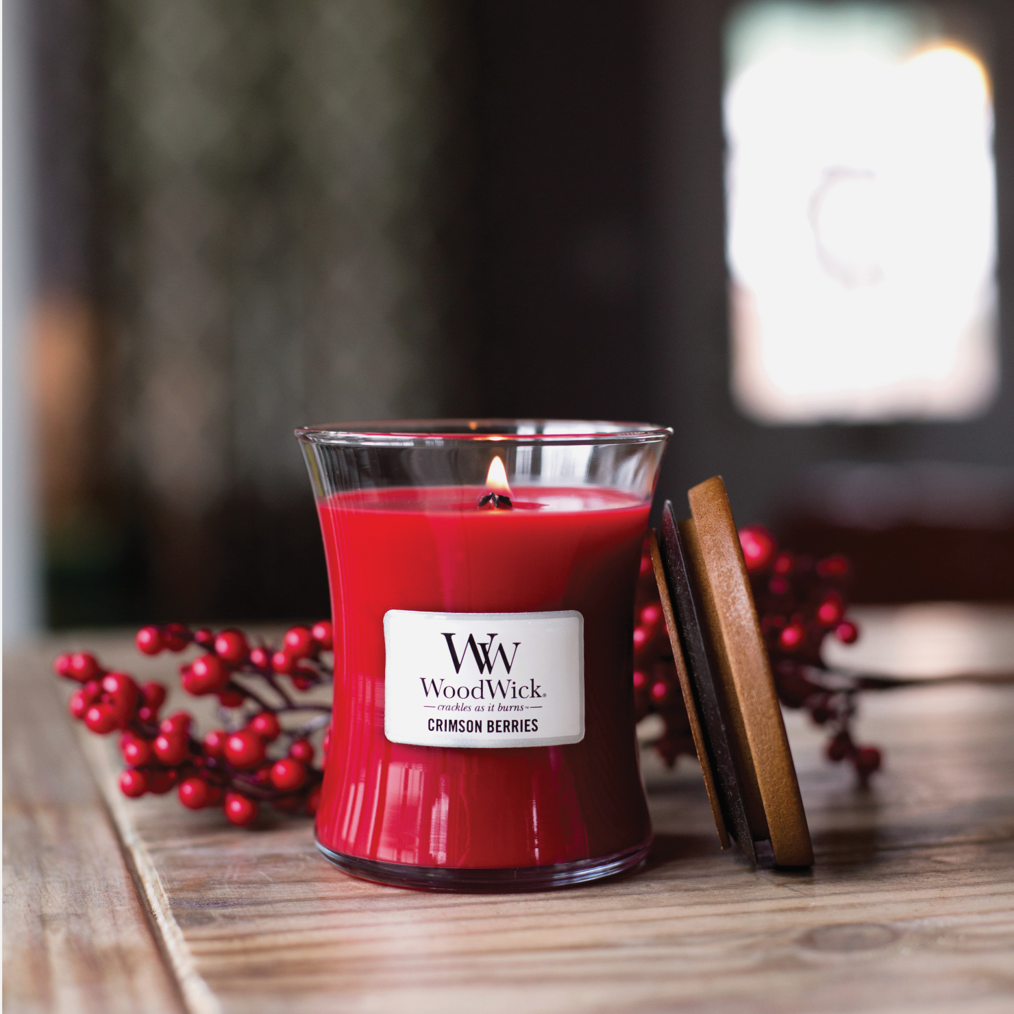 WoodWick Medium Candle - Crimson Berries