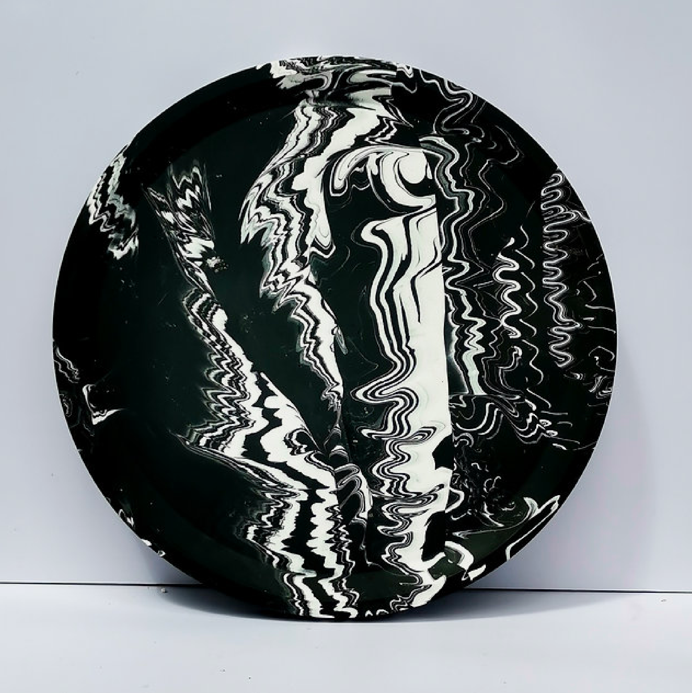 Round Display Plate - Black & White Marble